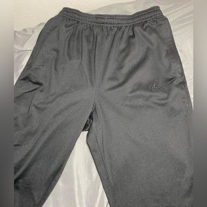 All black Nike boys sweatpants size XL